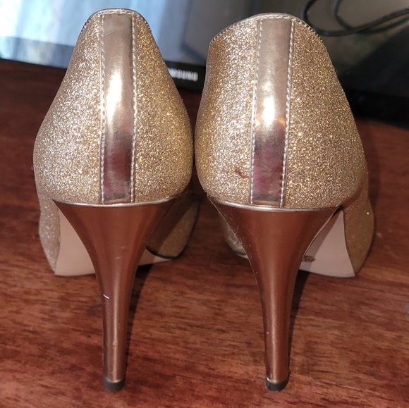 opened toe gold sparkly heels - Picture 3 of 5